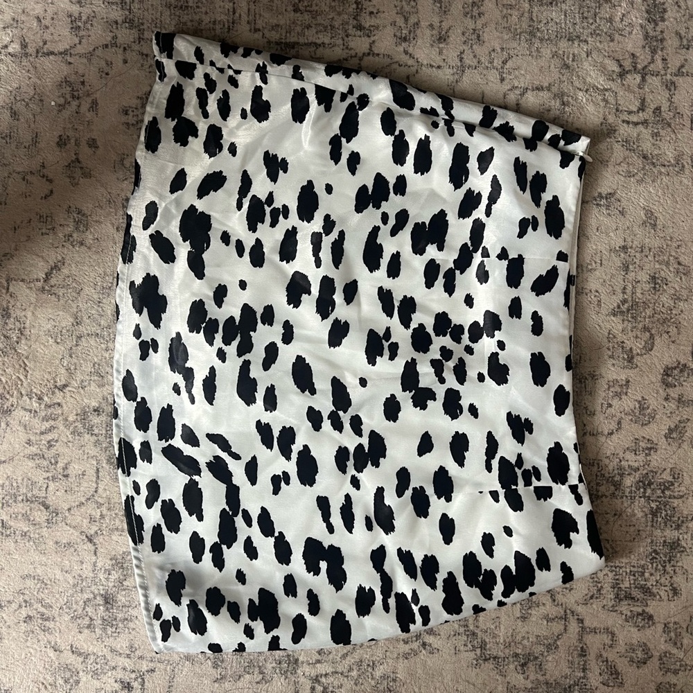 Chic Black and White Animal Print Skirt